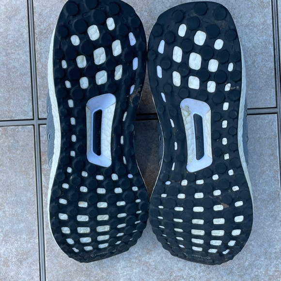 Adidas ULTRABOOST 5 DNA RUNNING LIFESTYLE SHOES - Picture 11 of 14